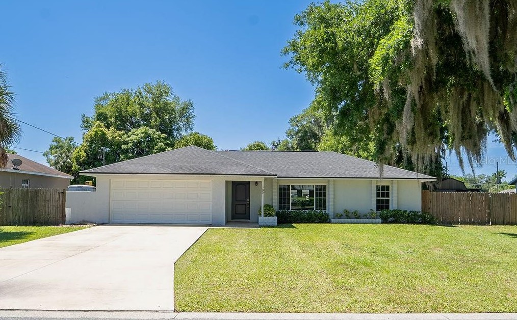 785 Althea Ave, Umatilla, FL 32784