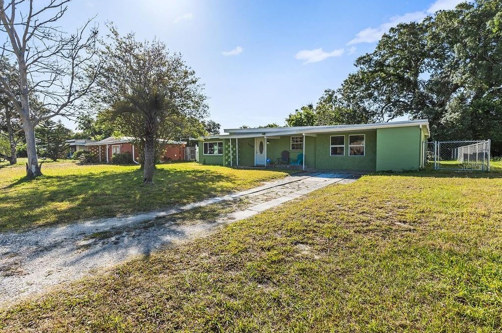 1319 Phillips St, Daytona Beach, FL 32114