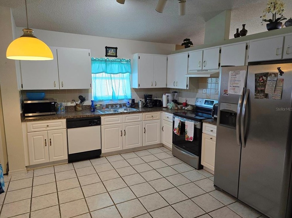 208 Pritchard Dr, Palm Coast, FL 32164-7103