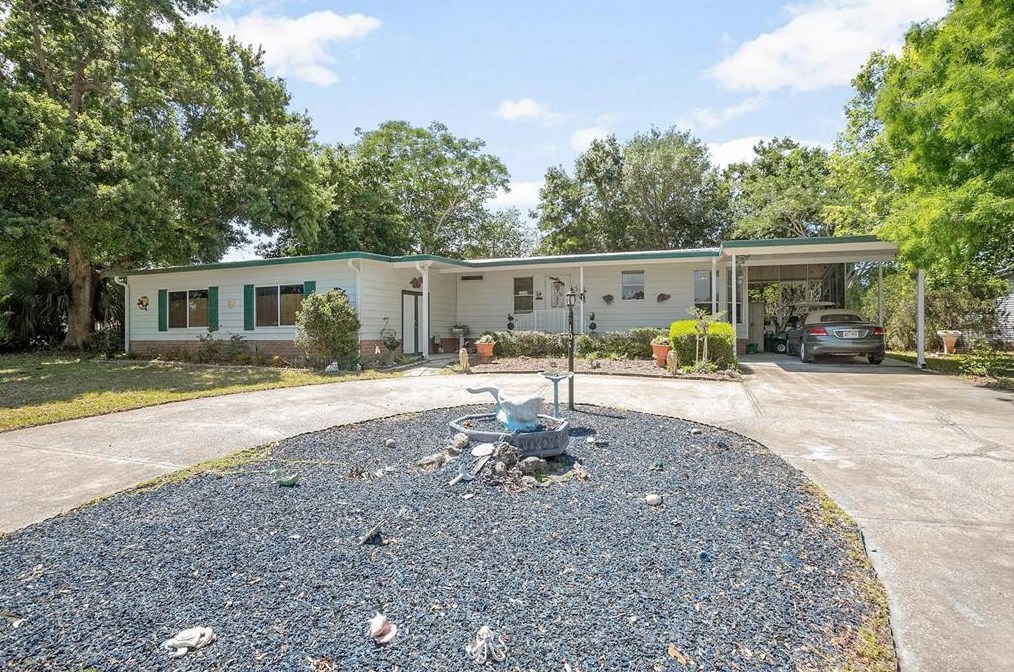 101 Captains Cove Cir, De Bary, FL 32713