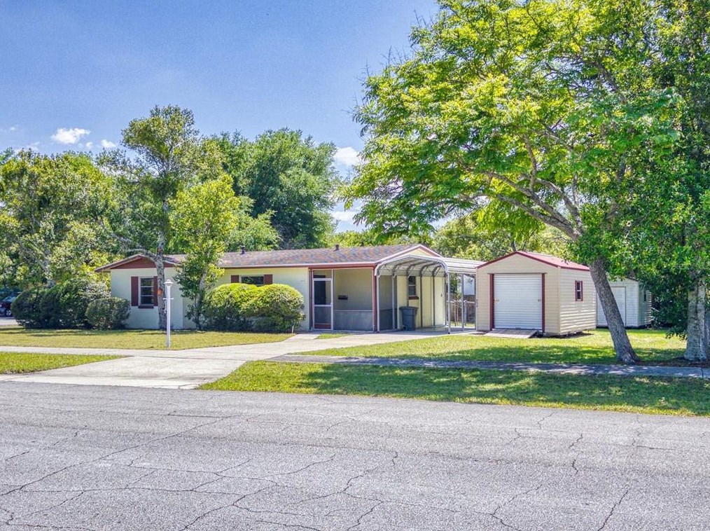 2691 Kimberly Dr, Deltona FL  32738-2495 exterior