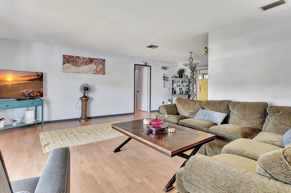 841 N 4th Ave, Deltona, FL 32725