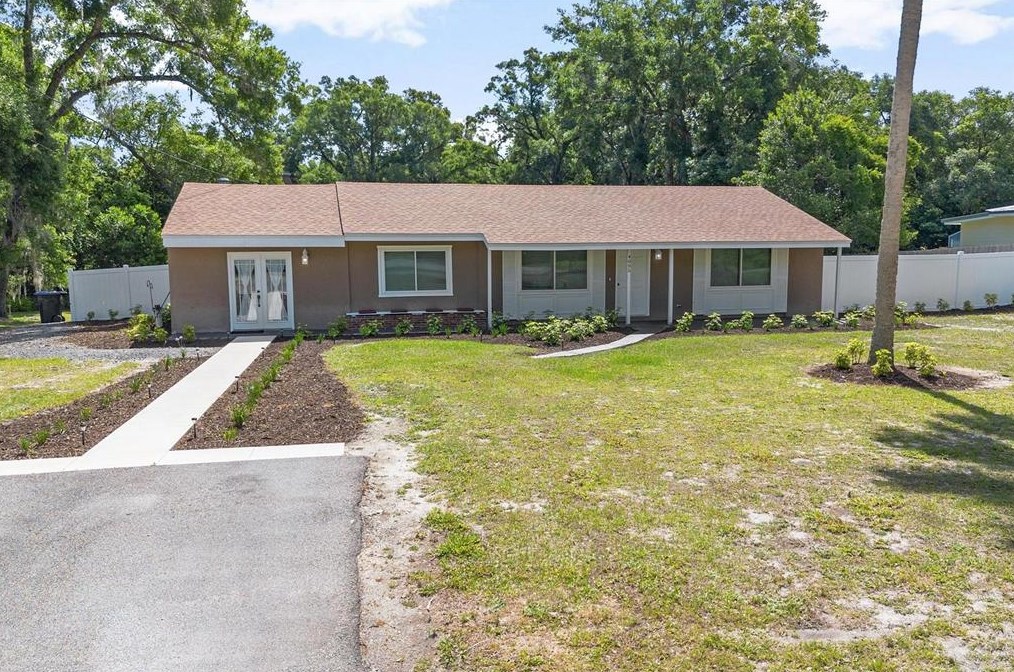 4095 Grand Ave, Deland, FL 32720-4518