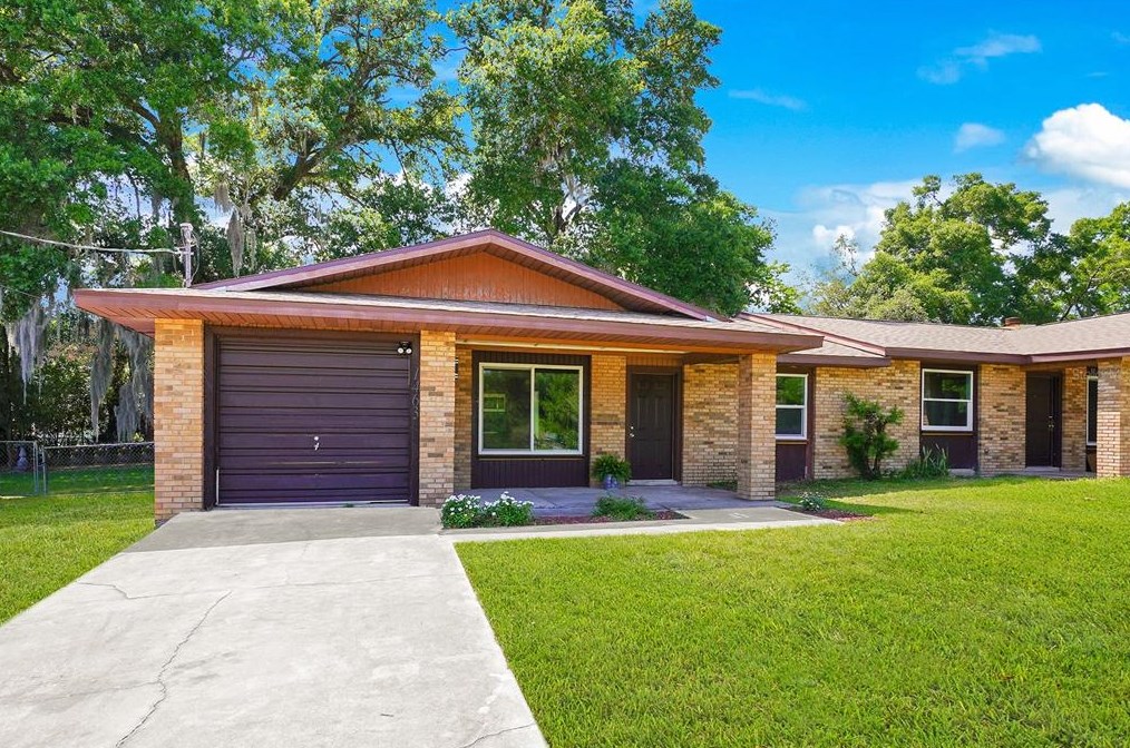 1463 S Montgomery St, Deland, FL 32720