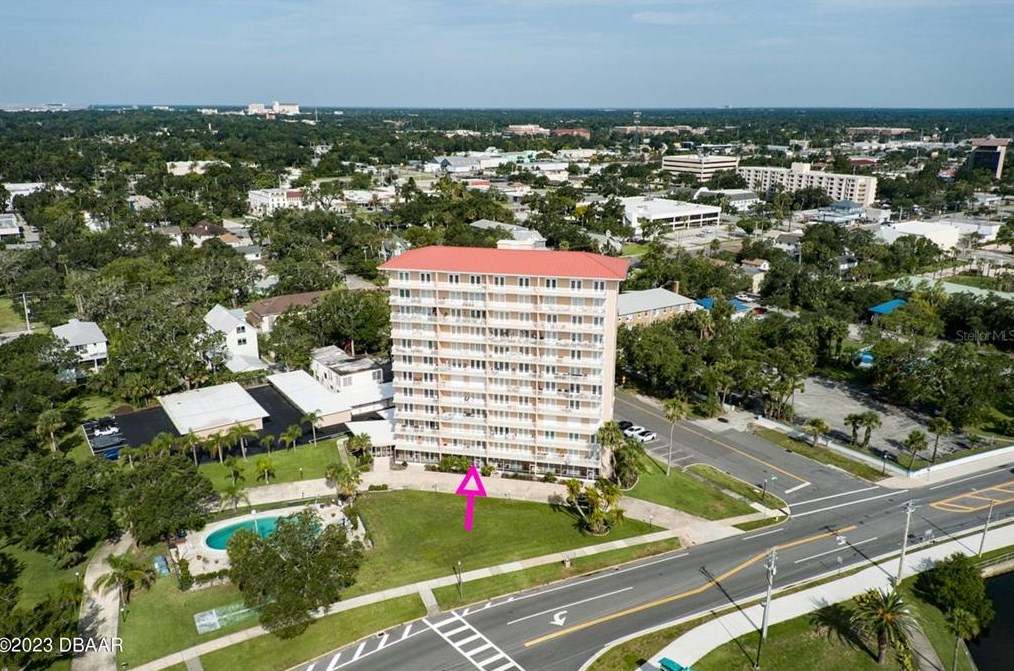 404 S Beach St #103, Daytona Beach, FL 32114