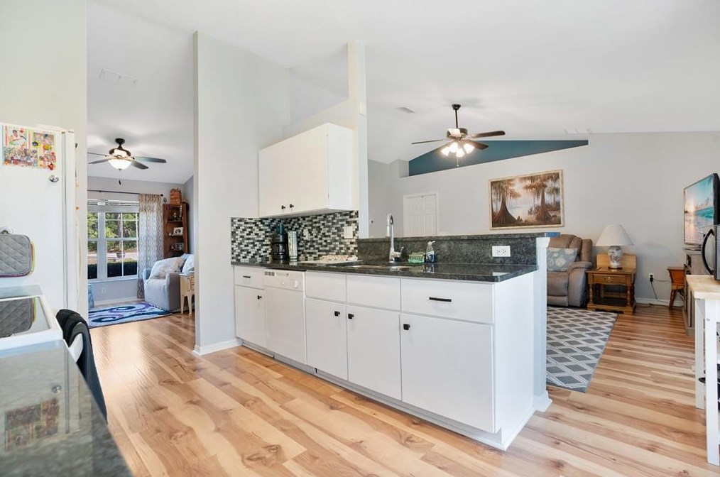 61 Redwood Rd, Ocala FL  34472-9515 exterior