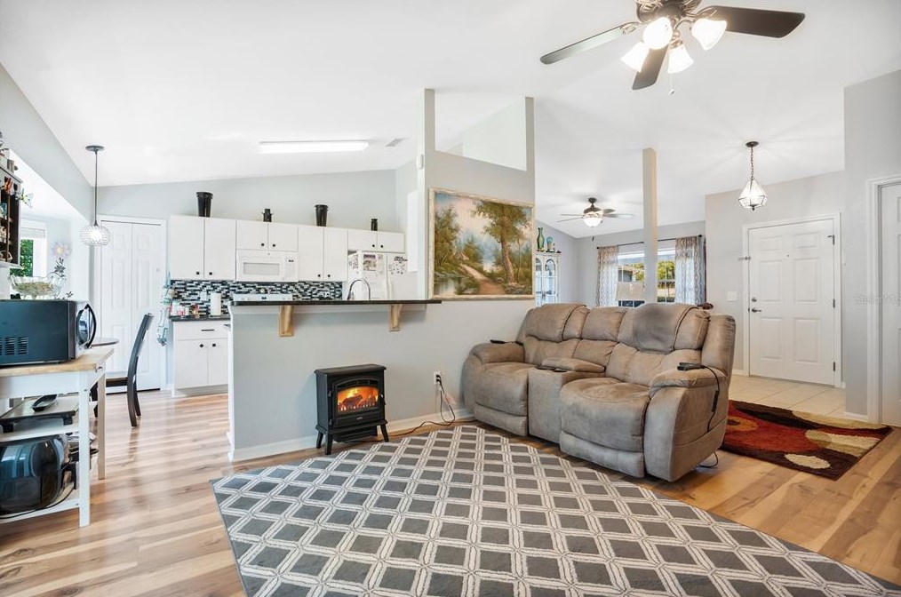 61 Redwood Rd, Ocala FL  34472-9515 exterior