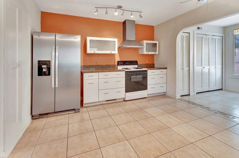 130 Garfield Ave, Deland FL  32724-4408 exterior