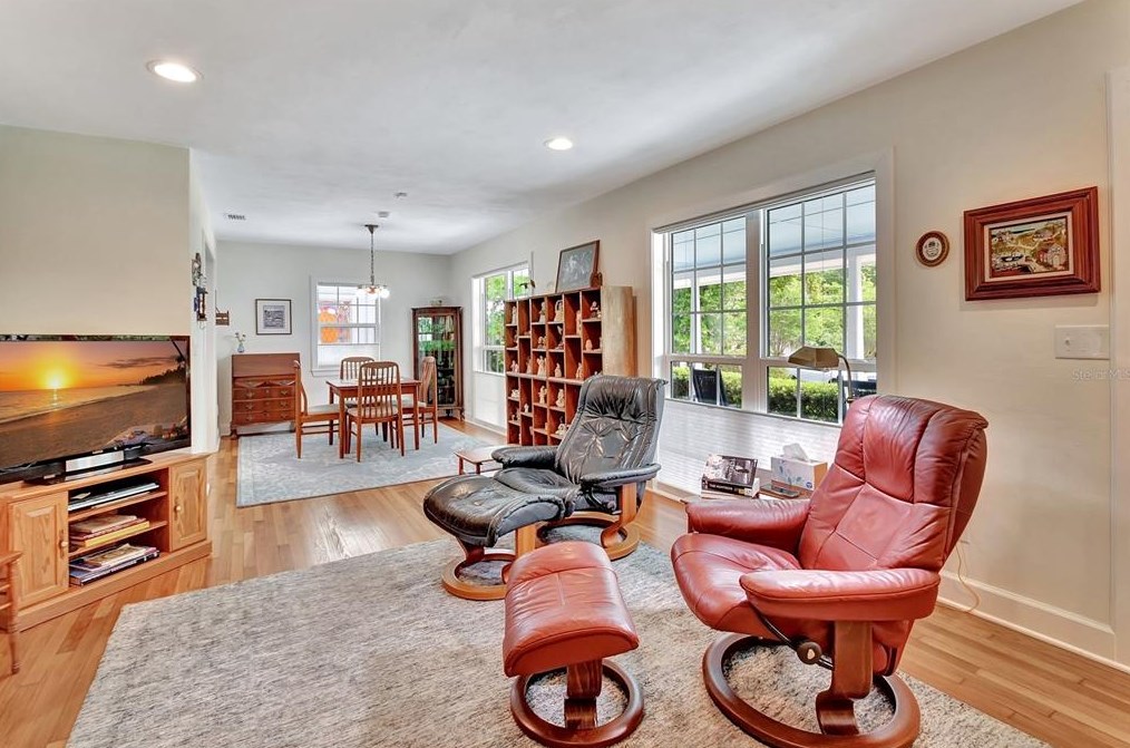 810 N Tuxedo Ave, Deland, FL 32724