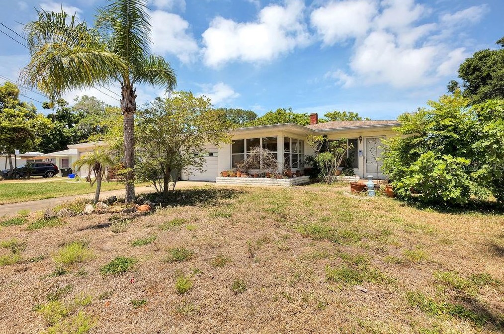 233 Euclid Ave, Daytona Beach, FL 32118