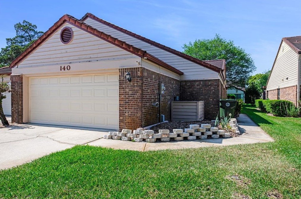 140 Bermuda Petrel Ct, Daytona Beach, FL 32119