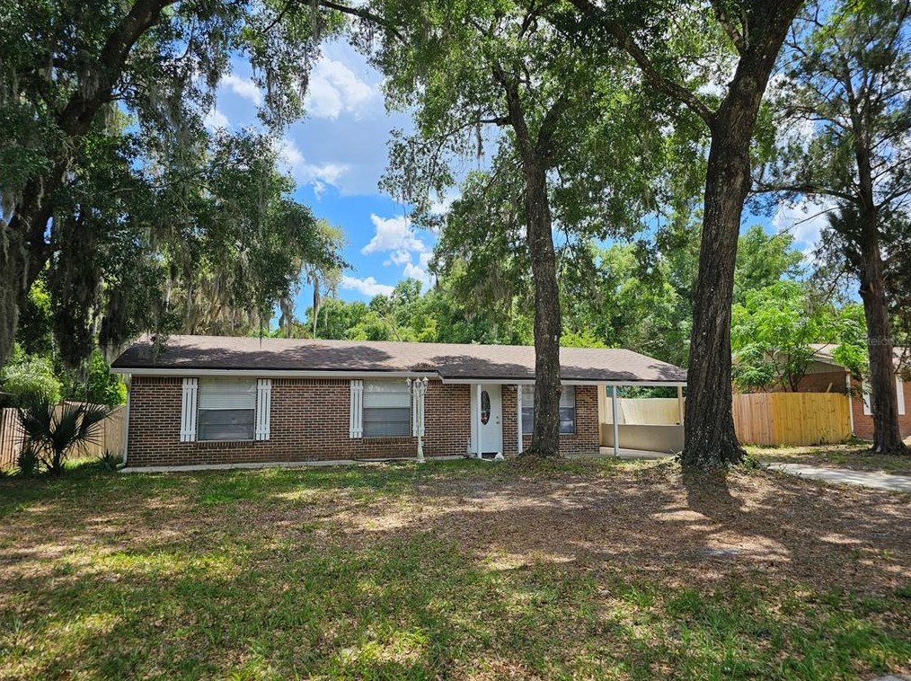 310 Ohio Ave, Orange City, FL 32763-6538