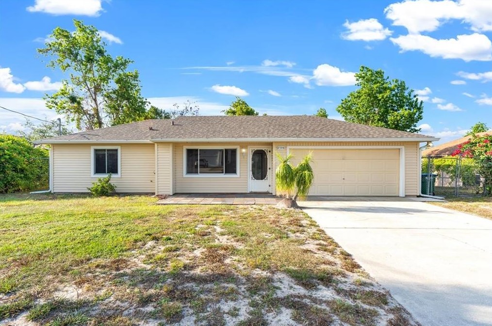2396 Sheffield Dr, Deltona, FL 32738-8705
