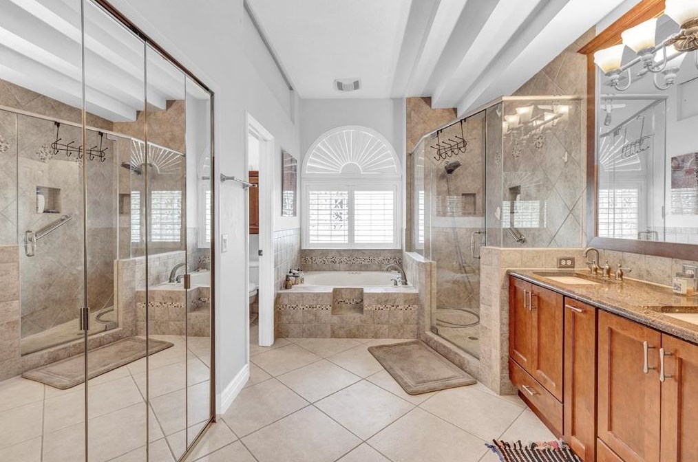 7 Carrington Ln, Ormond Beach FL  32174-3896 exterior