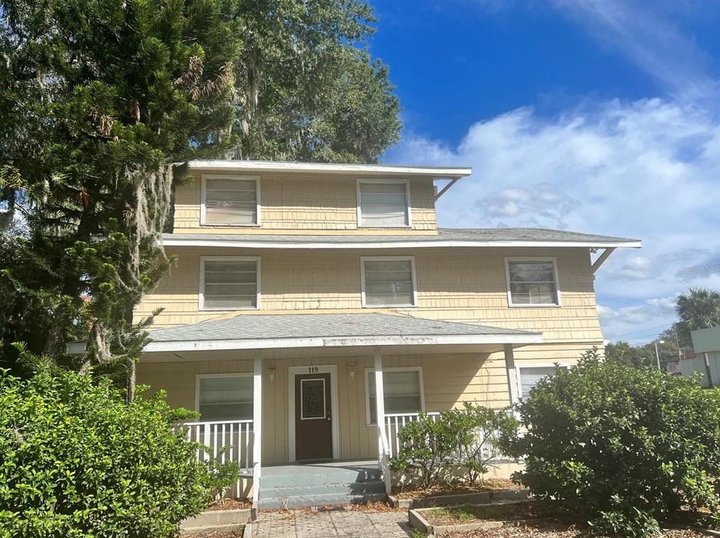 119 Orange Ave, Deland, FL 32720-4124