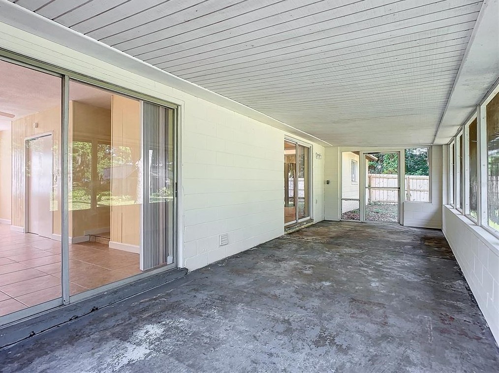 1522 Center St, Deland FL 32720-3001 exterior