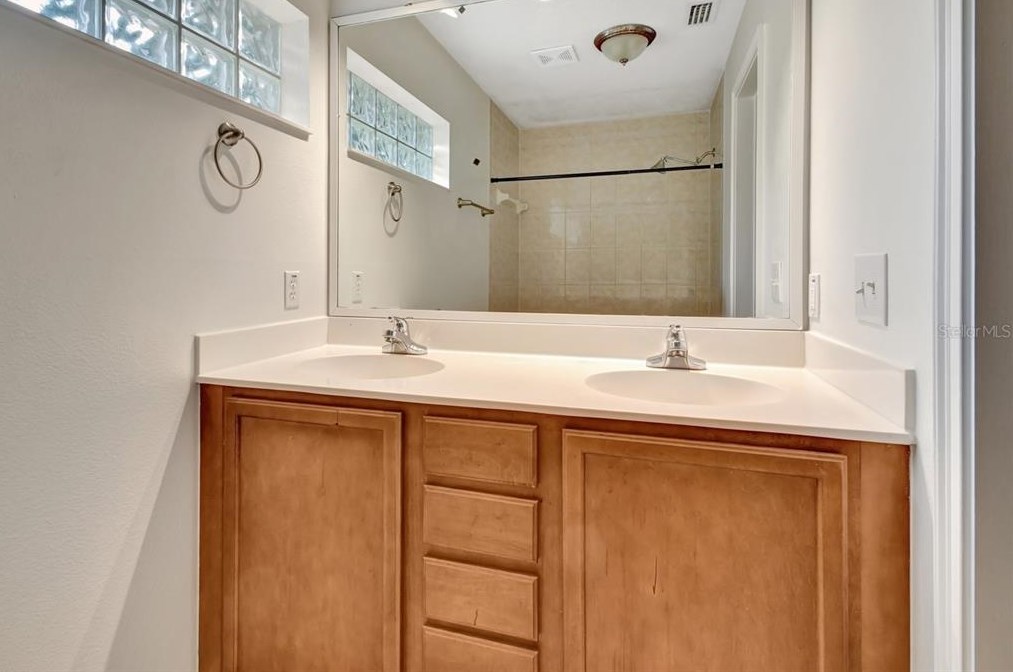 1104 Helen Dr, Deland FL  32720-9500 exterior