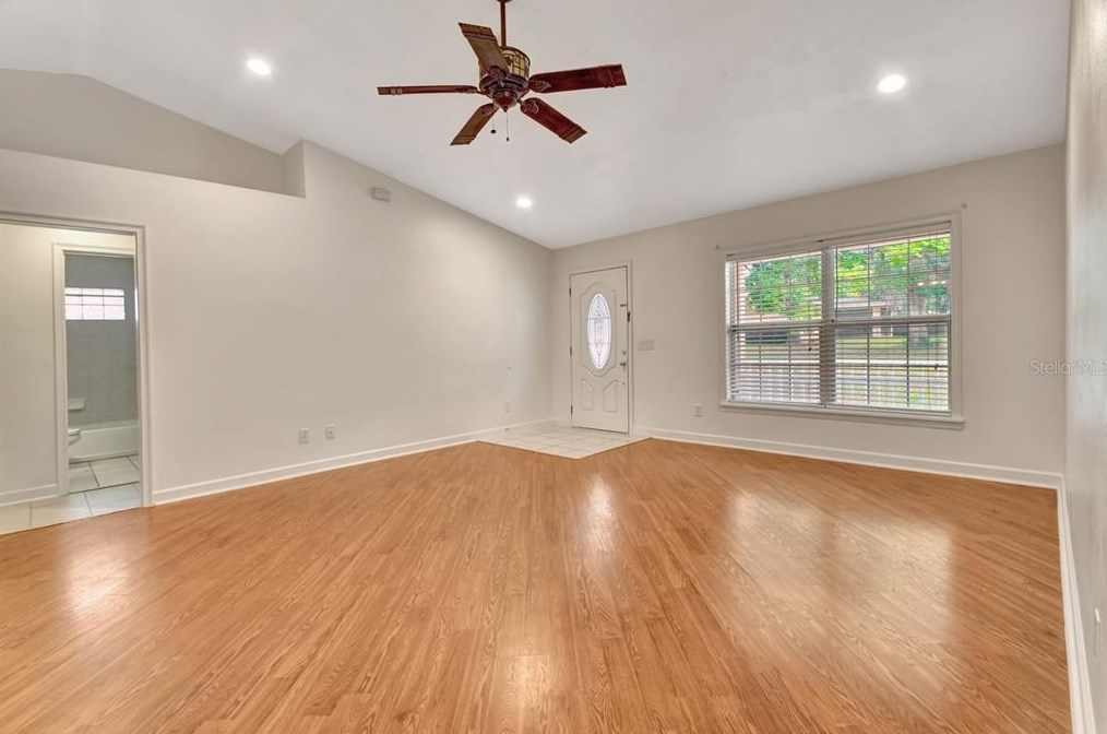 1104 Helen Dr, Deland FL  32720-6558 exterior