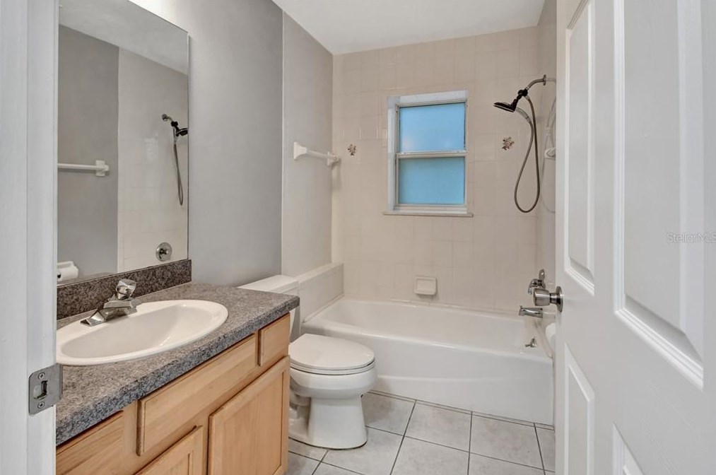 1536 Robinwood Dr, Deland FL  32720-2596 exterior