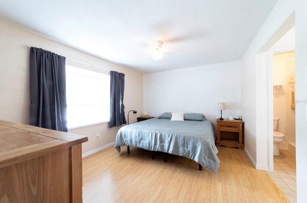 1070 Elkcam Blvd, Deltona FL  32725-2808 exterior