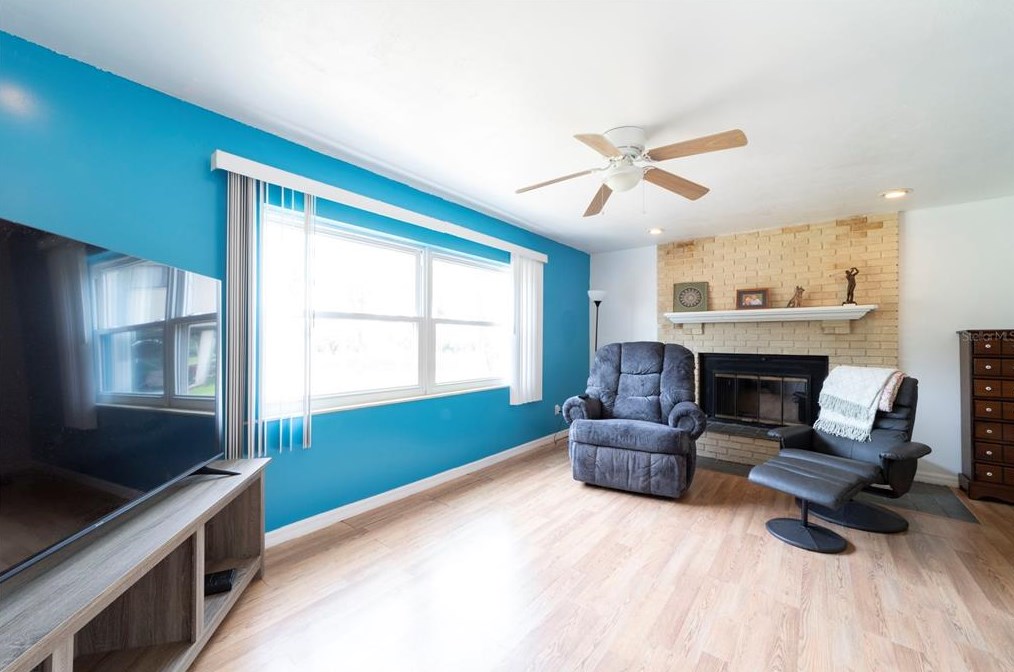 1070 Elkcam Blvd, Deltona FL  32725-2808 exterior