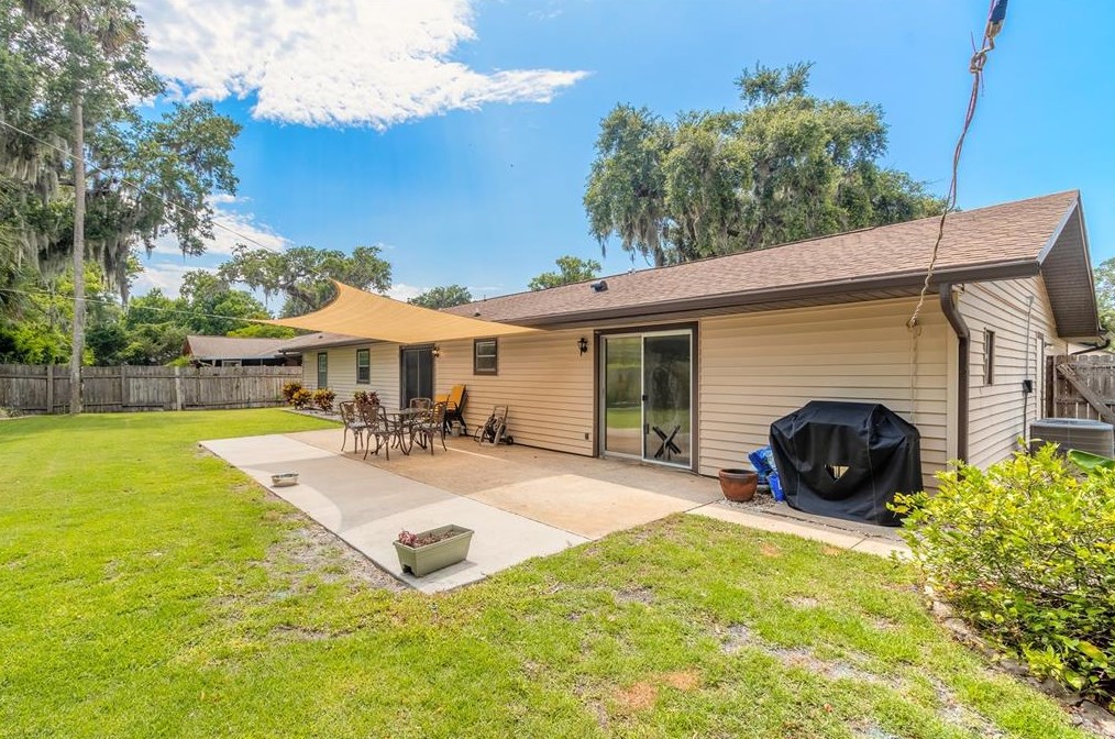 502 Sandy Oaks Blvd, Ormond Beach FL  32174-6130 exterior