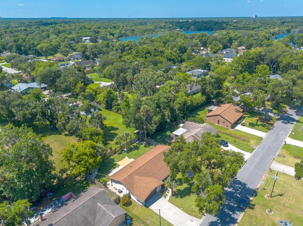 502 Sandy Oaks Blvd, Ormond Beach FL  32174-6130 exterior