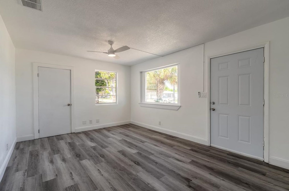 916 Essex Rd, Daytona Beach FL  32117-4513 exterior