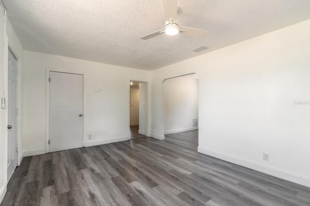 916 Essex Rd, Daytona Beach FL  32117-4514 exterior