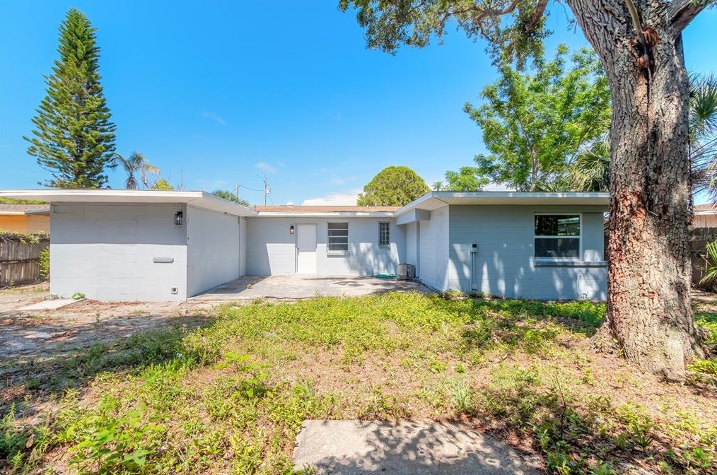 916 Essex Rd, Daytona Beach FL  32117-4513 exterior