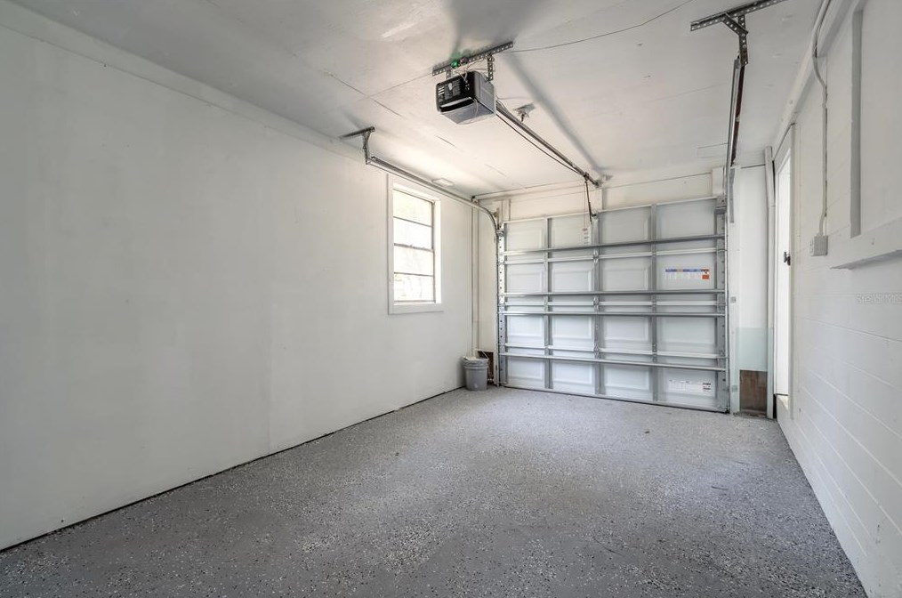 916 Essex Rd, Daytona Beach FL  32117-4513 exterior