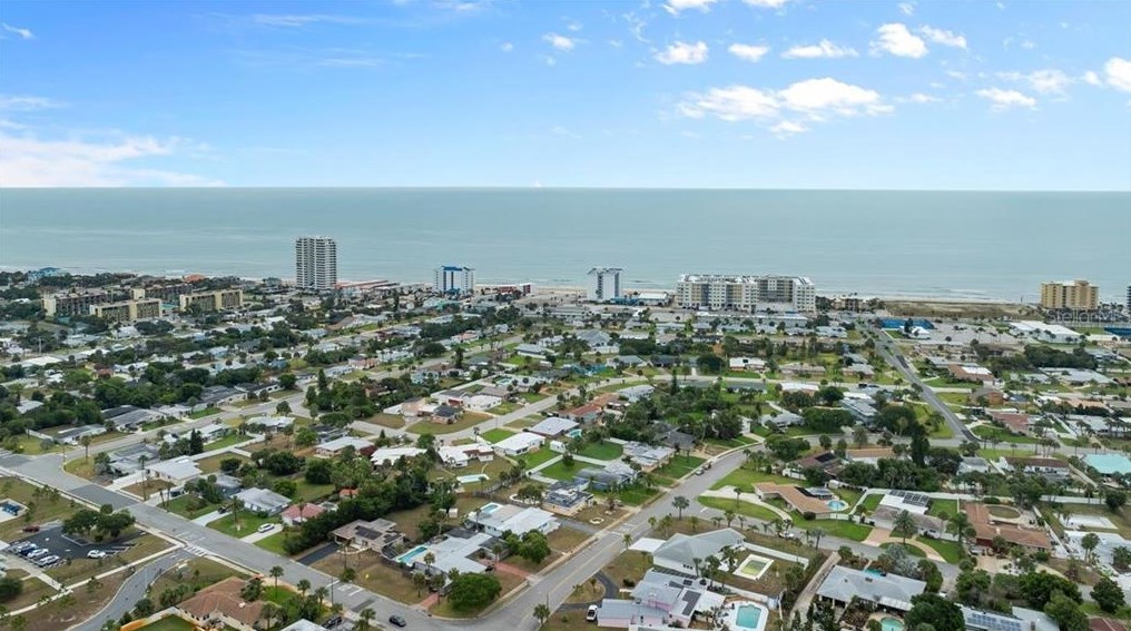 1232 Flagstone Dr, Daytona Beach, FL 32118