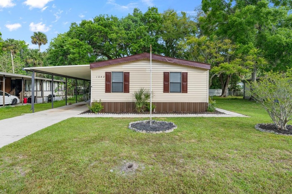 1042 Beckman Dr, Daytona Beach, FL 32119