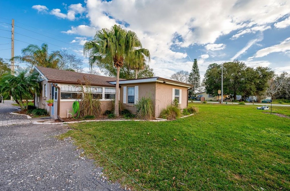 4850 Spruce Creek Rd, Daytona Beach, FL 32127