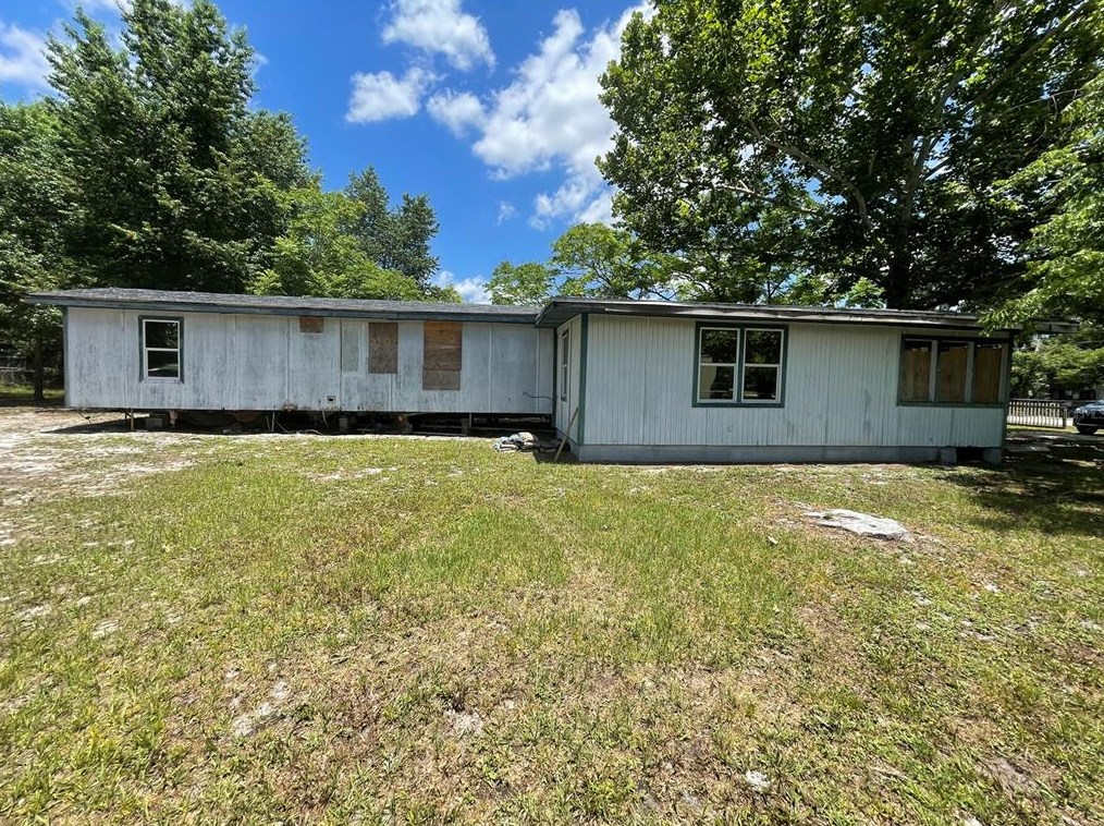 42031 Cherry Ave, Deland, FL 32720