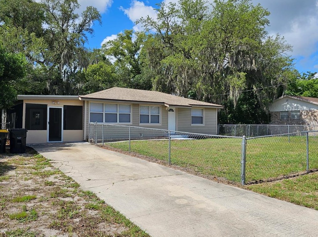 310 Brooklyn Ave, Orange City, FL 32763-6526