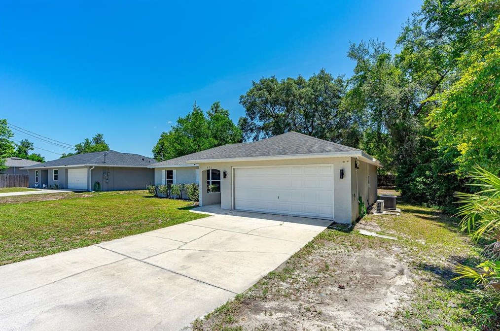 575 Walnut Ave, Orange City, FL 32763-6830