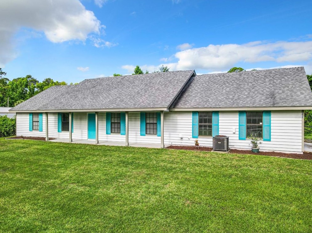 2625 Spring Valley Cir, Deland, FL 32720-4324
