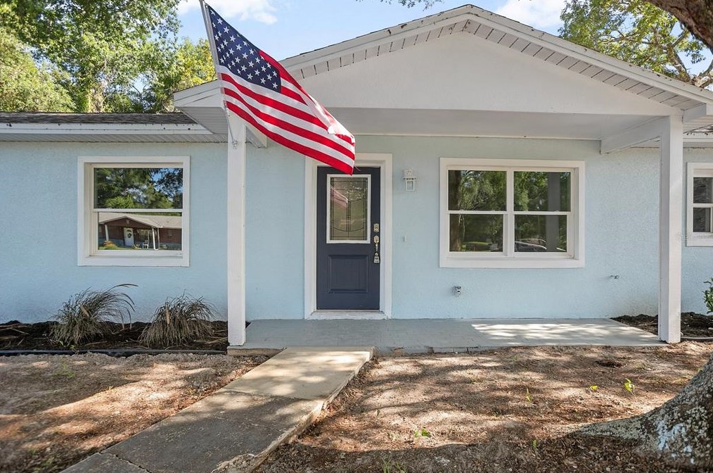 1124 Garden Cir, Deland, FL 32720-6546
