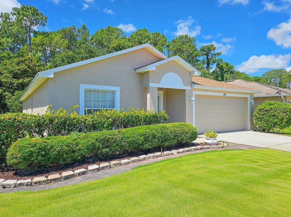 313 Dahoon Holly Dr, Daytona Beach, FL 32117