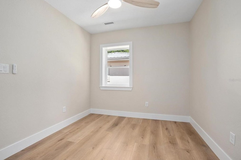 131 Interlake Ave, Deland FL 32724-4803 exterior