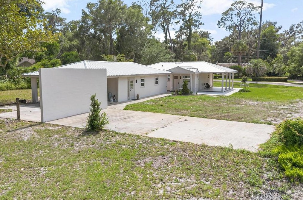 131 Interlake Ave, Deland FL 32724-4803 exterior