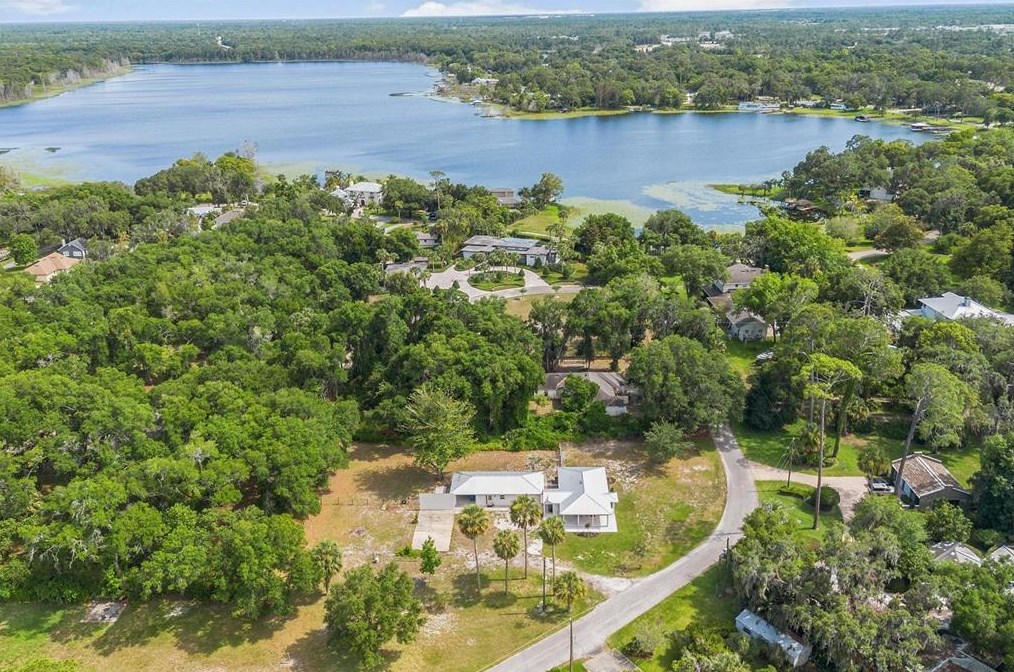 131 Interlake Ave, Deland FL 32724-4803 exterior