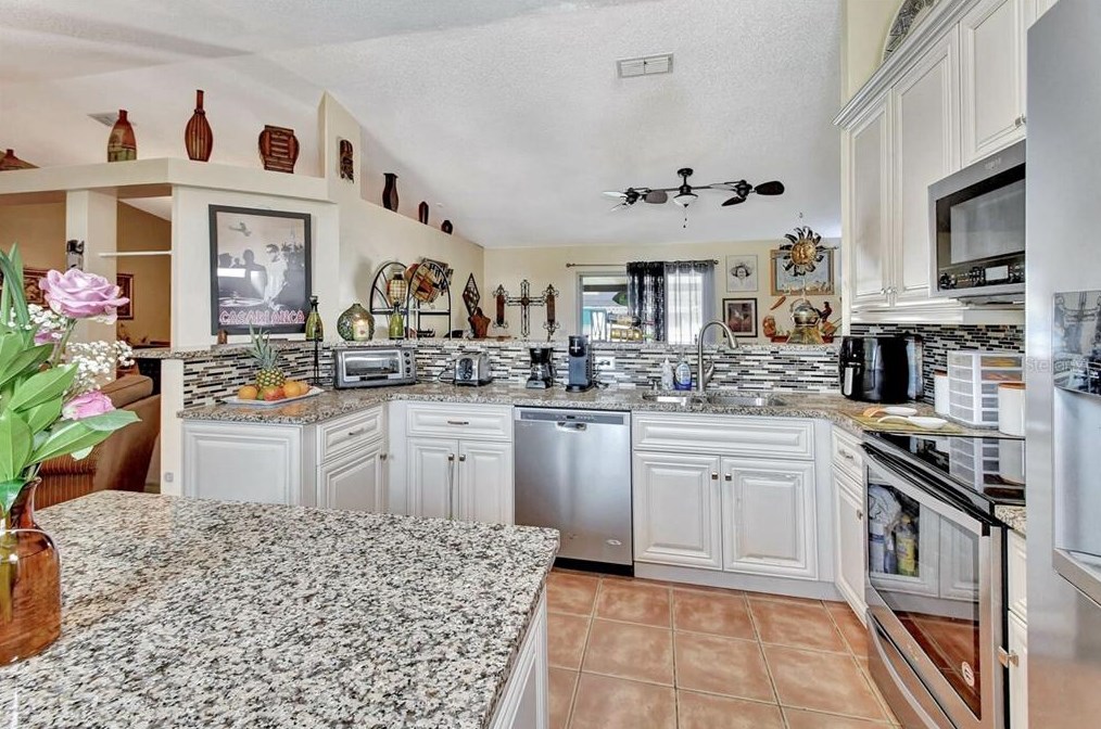 2374 Belen Dr, Deltona FL  32738-7844 exterior