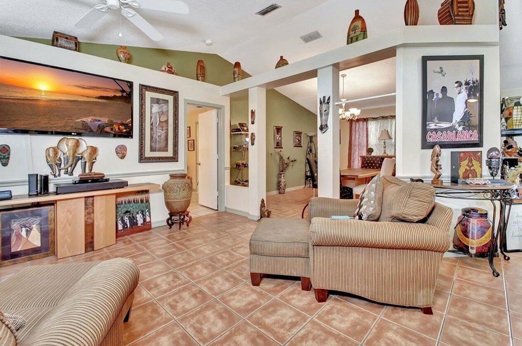 2374 Belen Dr, Deltona, FL 32738-7844