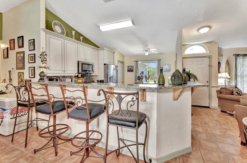 2374 Belen Dr, Deltona FL  32738-7844 exterior