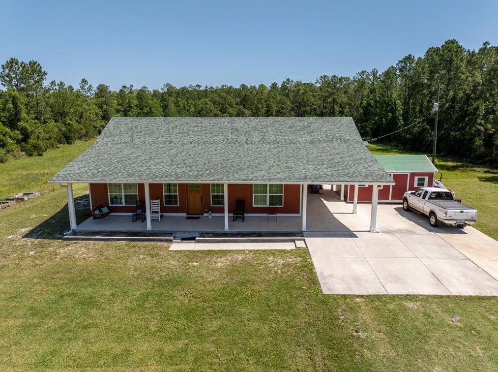 32861 Forest Dr, Deland, FL 32720-4715