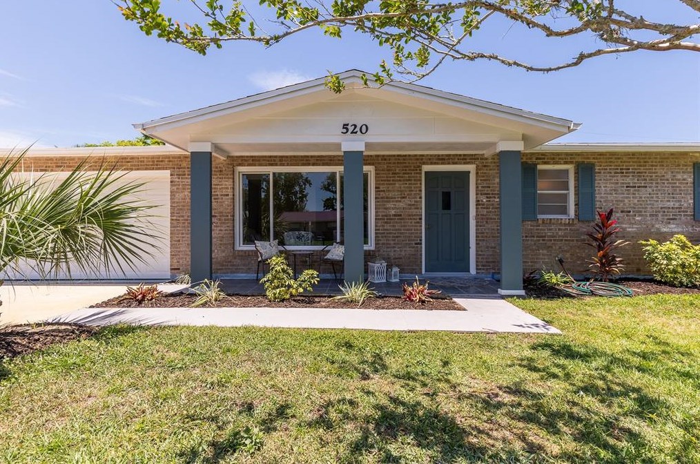 520 Peacock Rd, Daytona Beach, FL 32117