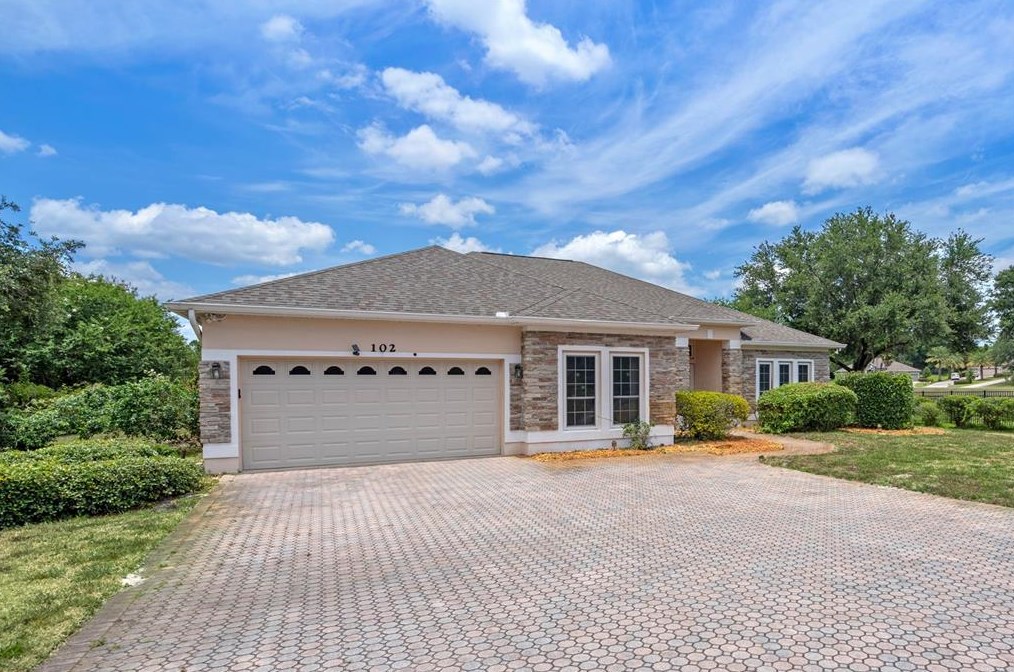 102 Glen Club Ct, De Bary, FL 32713