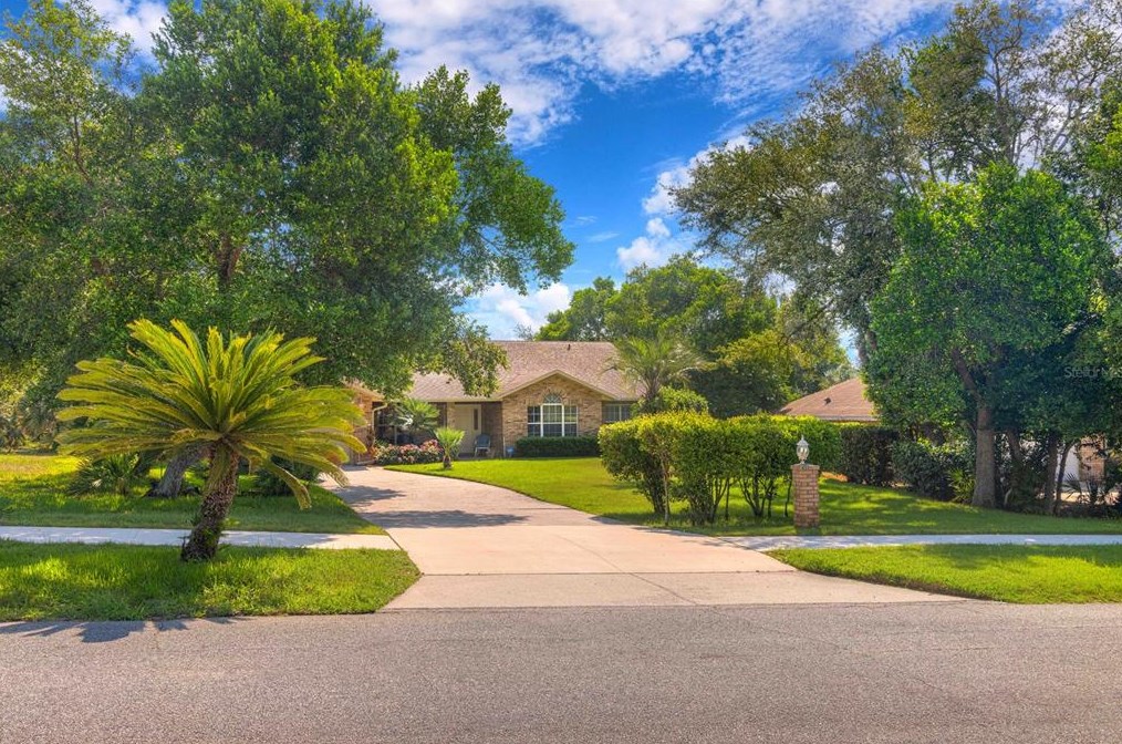 2061 Dixie Belle Ave, Deltona, FL 32725-3703